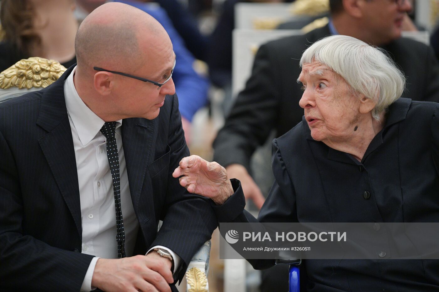 Президент РФ В. Путин вручил госпремии за достижения в области правозащитной и благотворительной деятельности