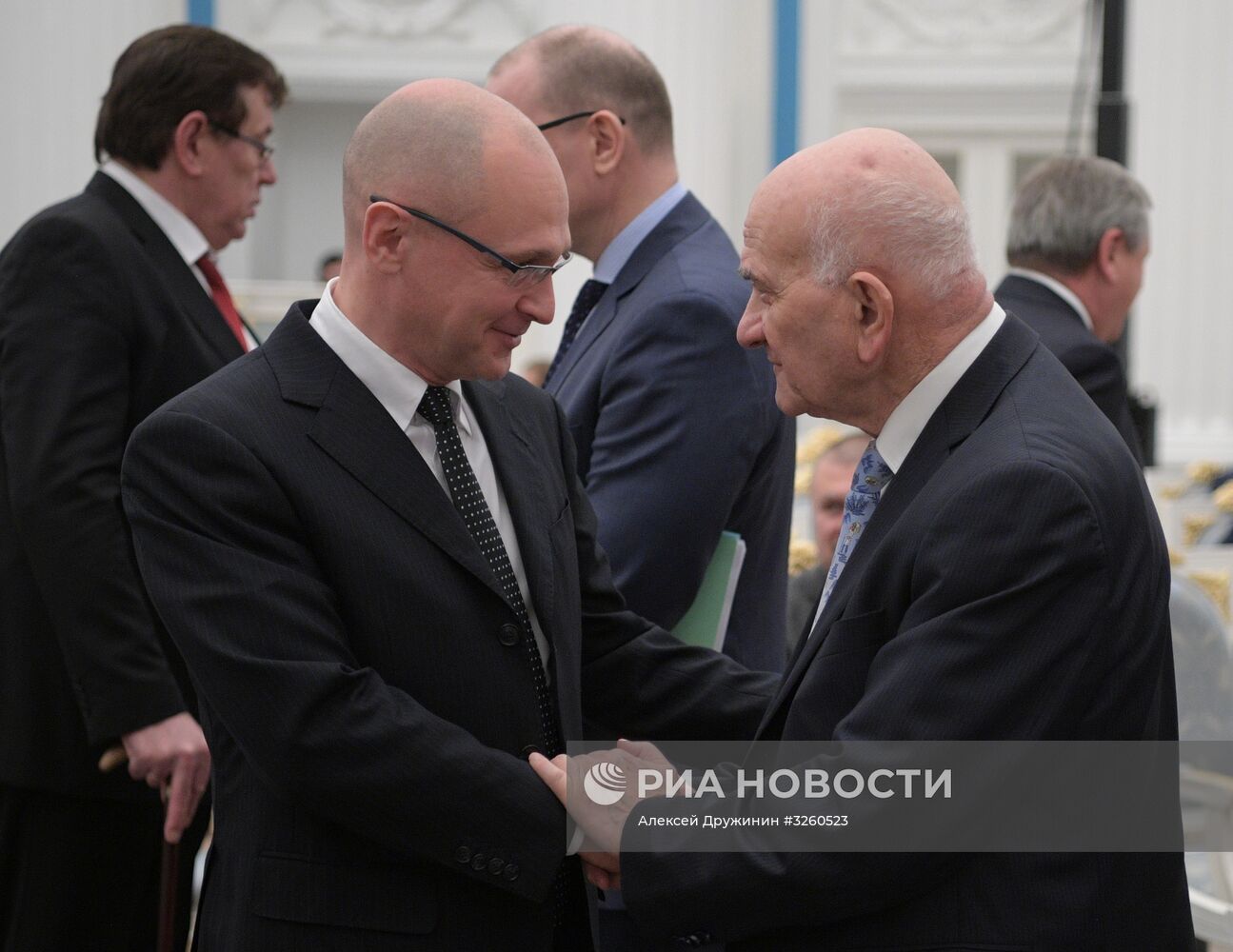 Президент РФ В. Путин вручил госпремии за достижения в области правозащитной и благотворительной деятельности