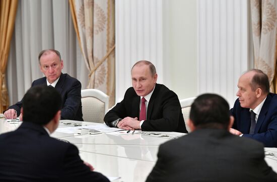 Президент РФ В. Путин встретился с руководителями спецслужб СНГ