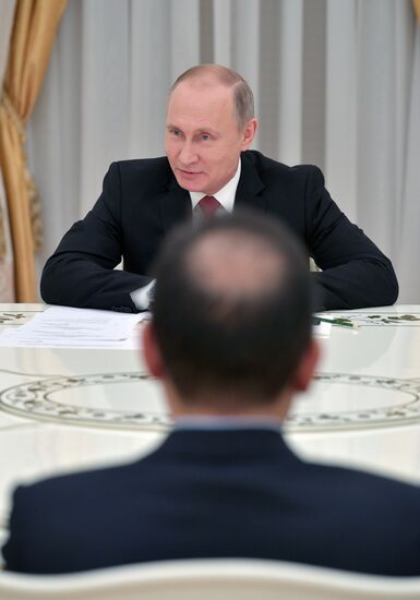 Президент РФ В. Путин встретился с руководителями спецслужб СНГ