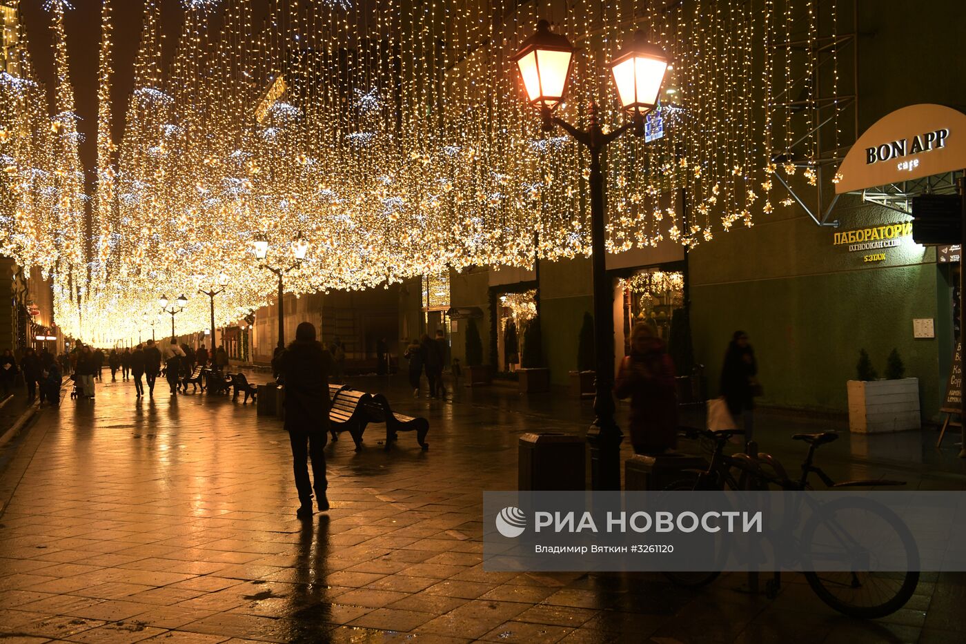 Новогодняя иллюминация в Москве