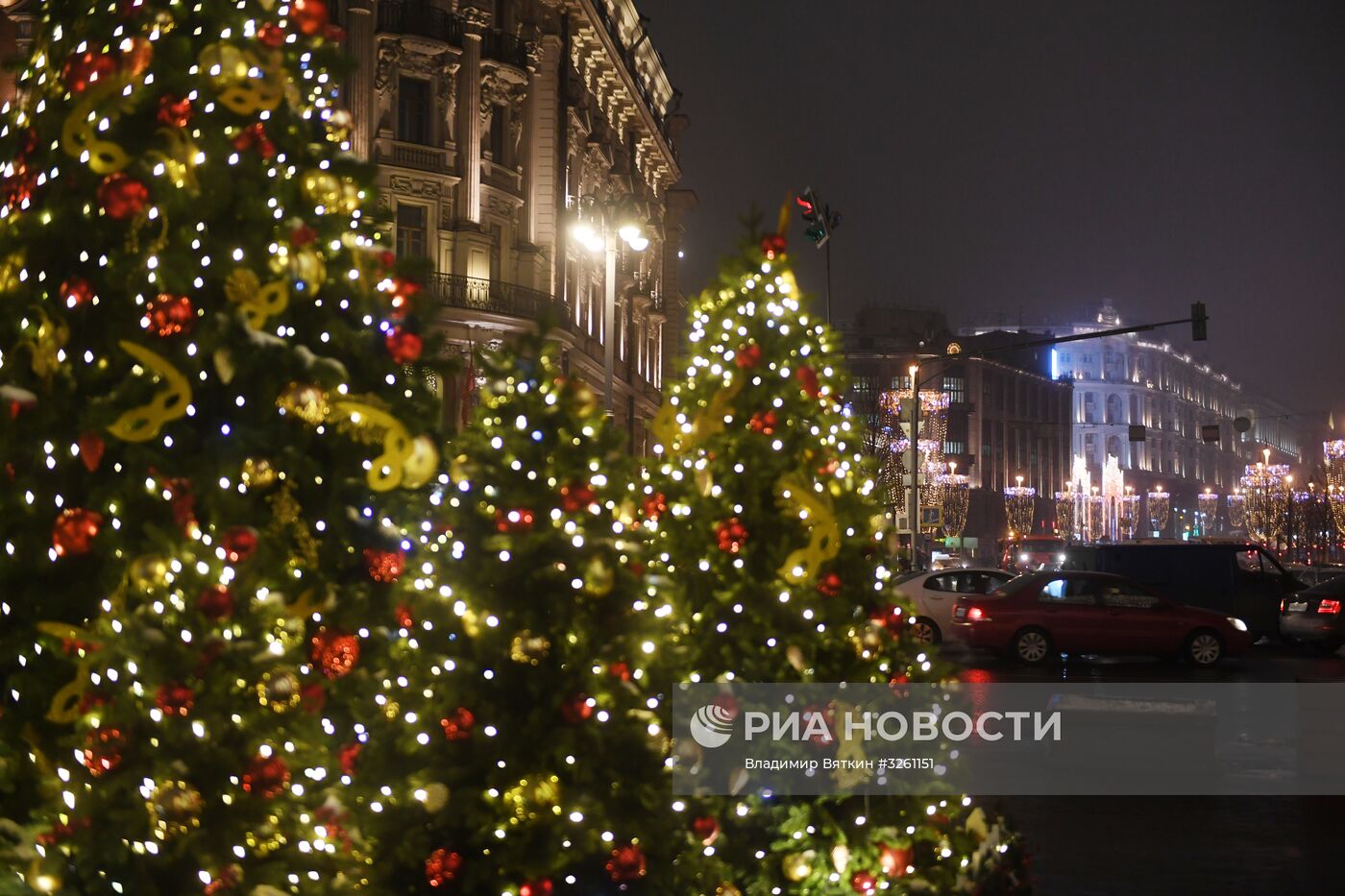 Новогодняя иллюминация в Москве