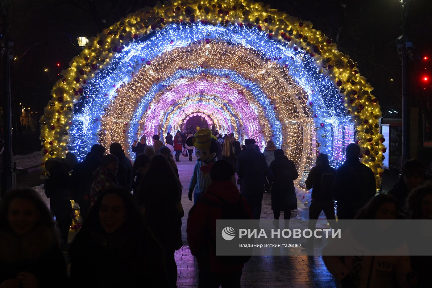 Новогодняя иллюминация в Москве