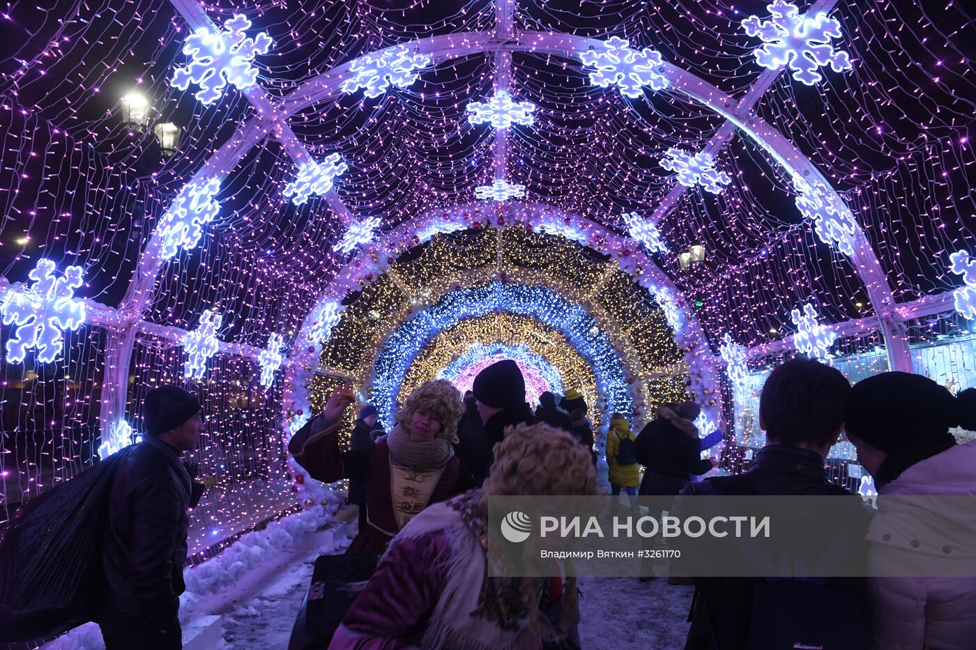 Новогодняя иллюминация в Москве