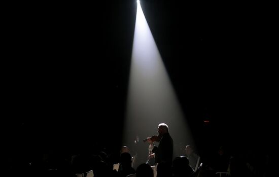 Музыкальный мультимедийный спектакль "Черт, солдат и скрипка"