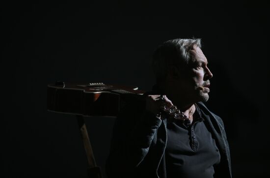 Музыкальный мультимедийный спектакль "Черт, солдат и скрипка"