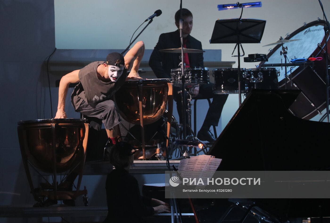 Музыкальный мультимедийный спектакль "Черт, солдат и скрипка"