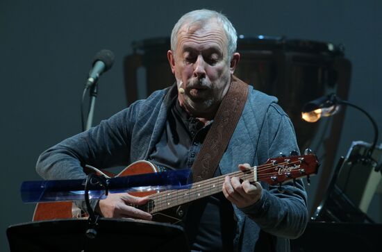 Музыкальный мультимедийный спектакль "Черт, солдат и скрипка"