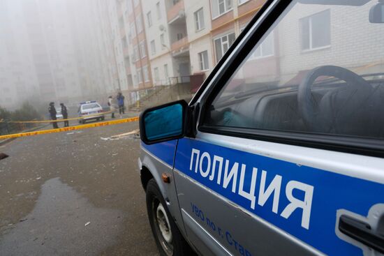 Ситуация около жилого дома в Ставрополе, где произошел взрыв гранаты