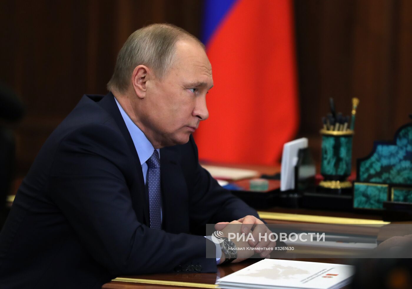 Рабочая встреча президента РФ В. Путина с главой Татарстана Р. Миннихановым