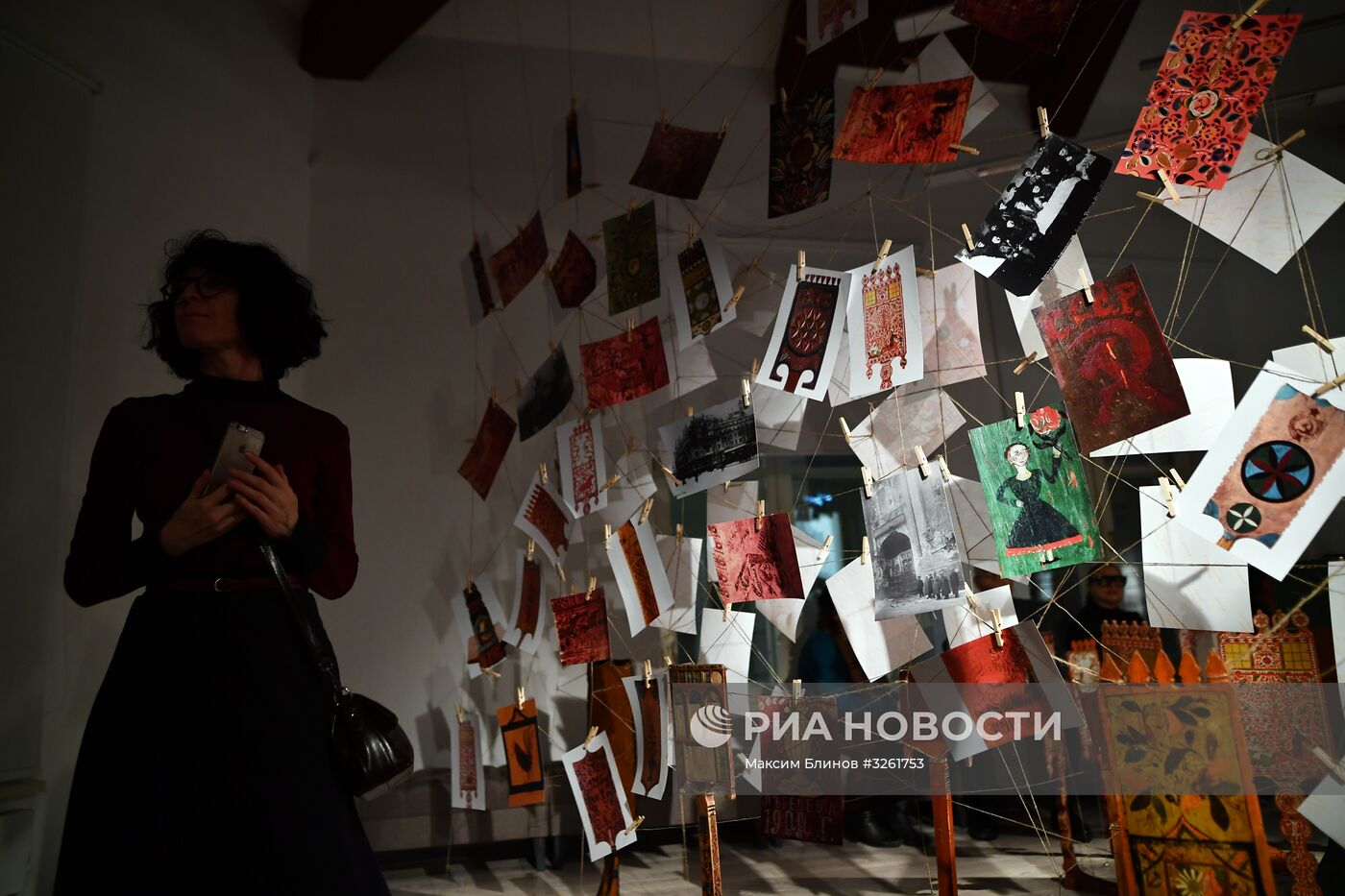 Открытие выставки "Агит-прялка. К 100-летию Революции"