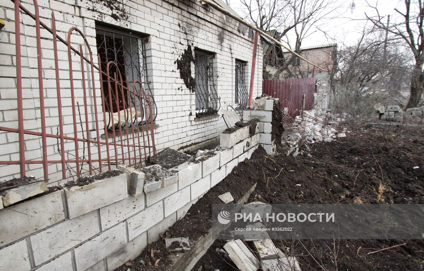 Последствия обстрела в Донецкой области