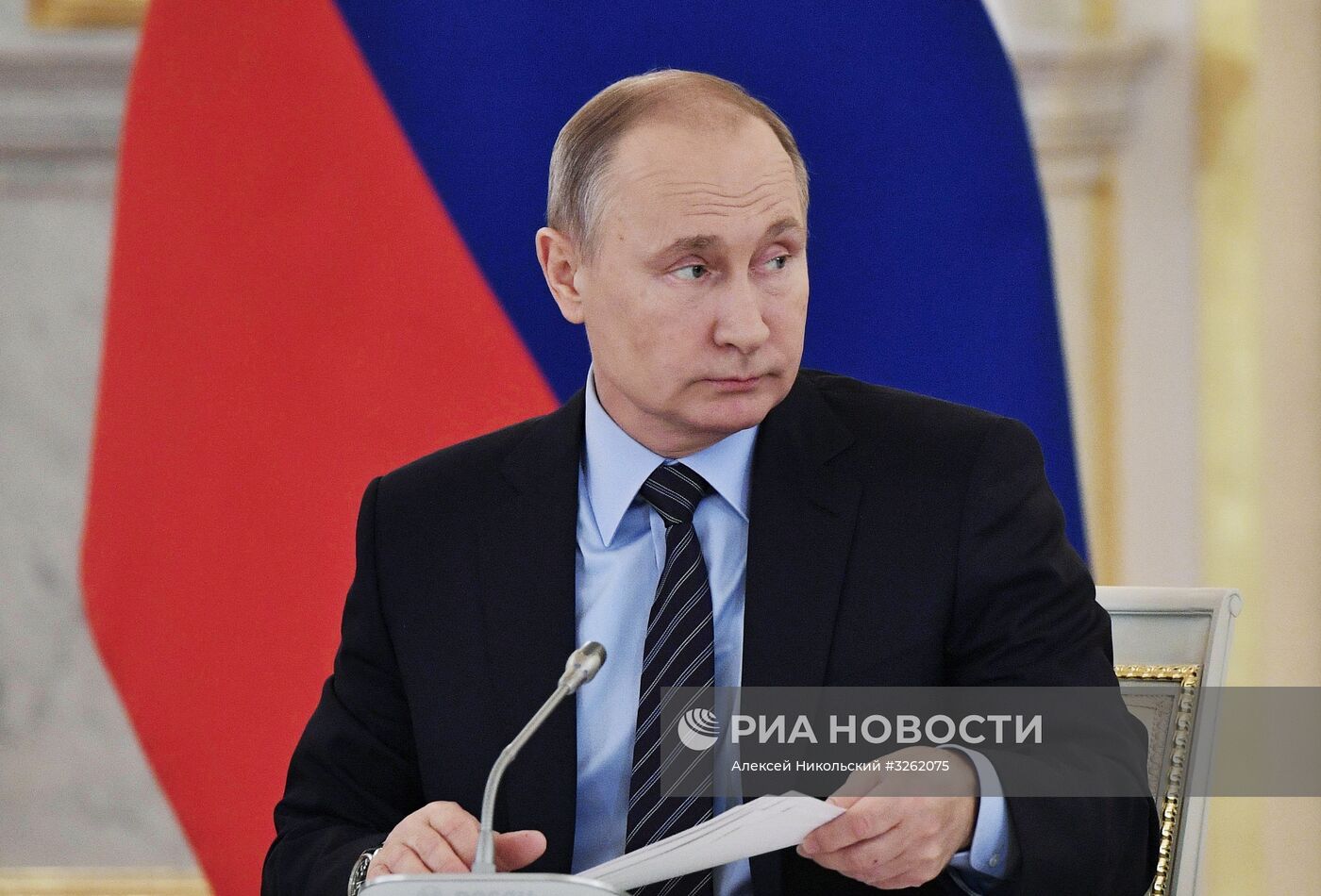 Президент РФ В. Путин провел заседание Совета по культуре и искусству