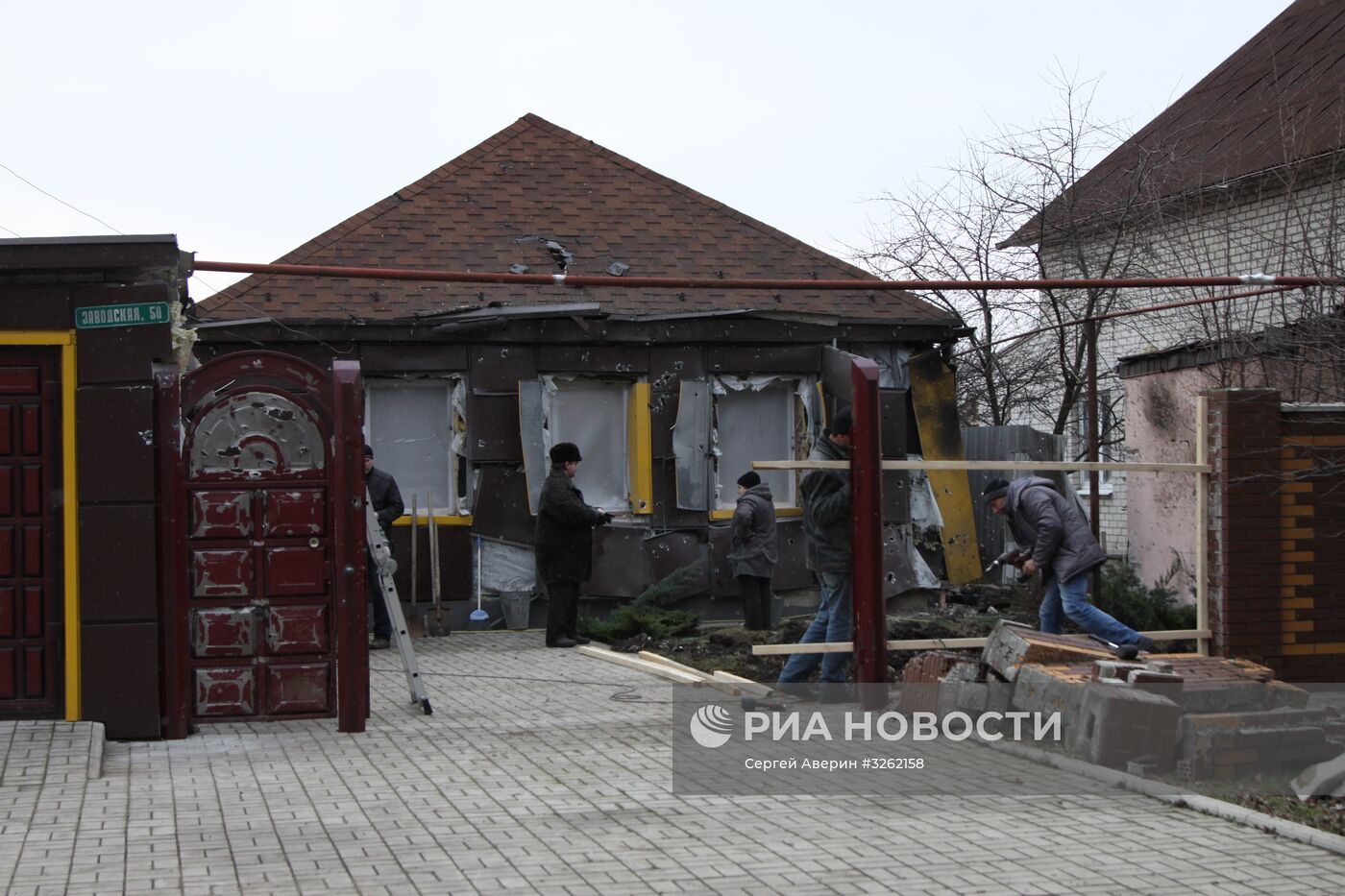 Последствия обстрела в Донецкой области