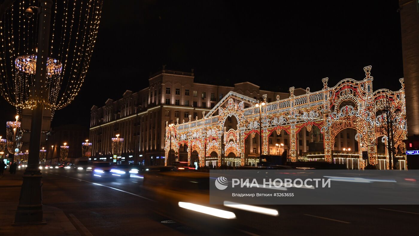 Новогодняя иллюминация в Москве