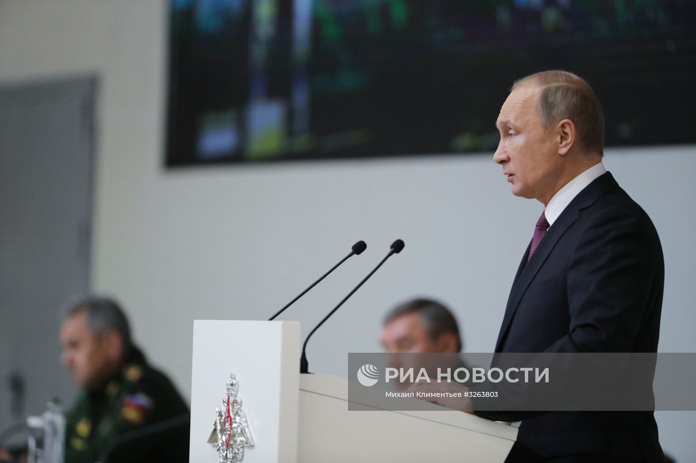 Президент РФ В. Путин принял участие в расширенном заседании коллегии министерства обороны