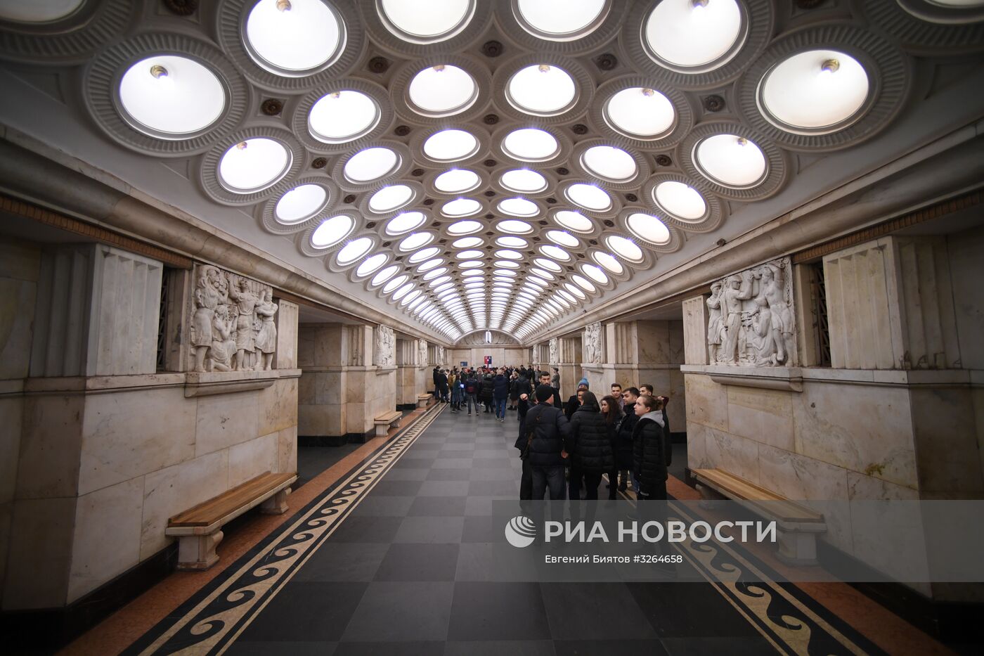 Акция "Ночь в метро" в Москве