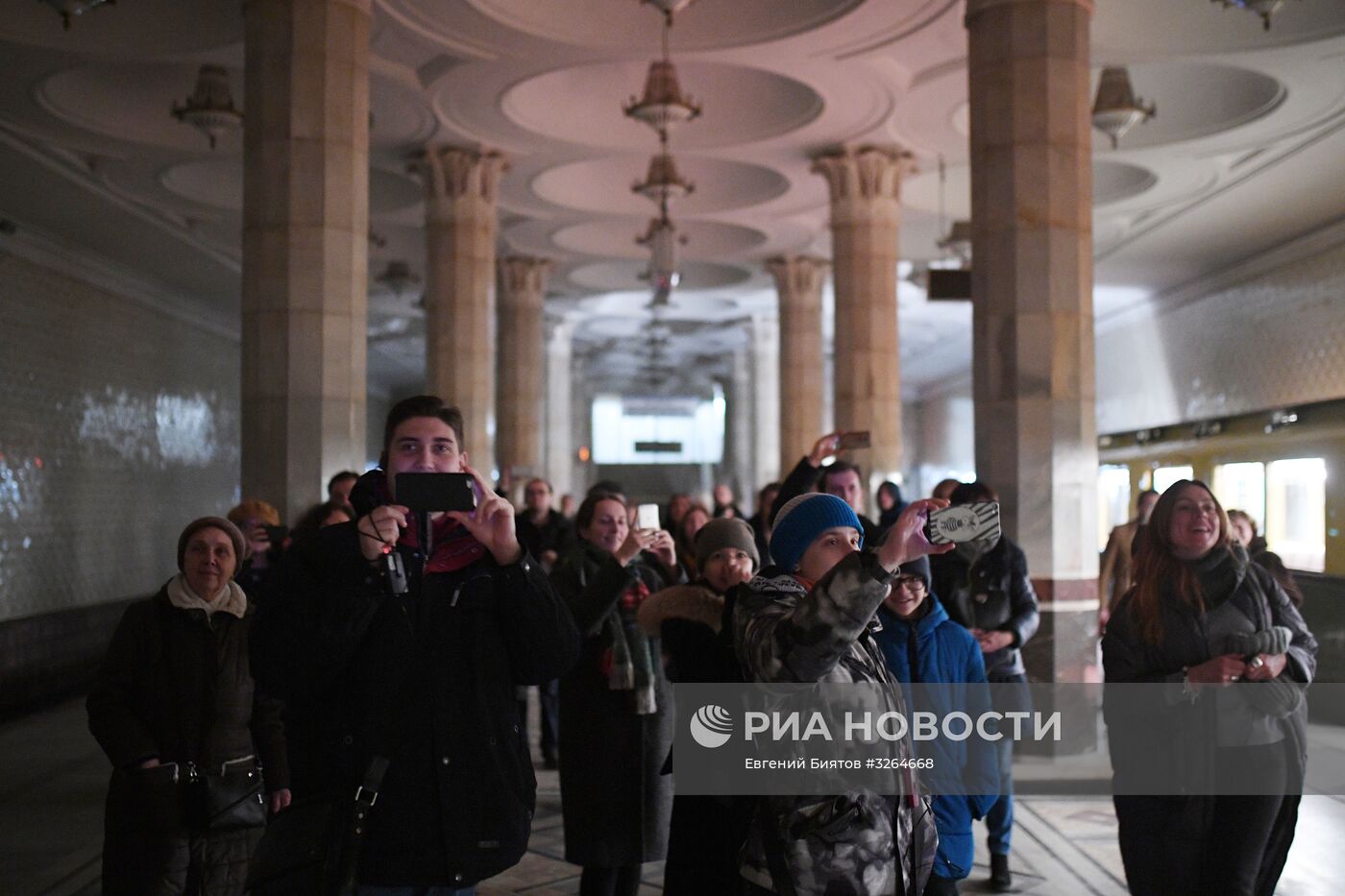 Акция "Ночь в метро" в Москве