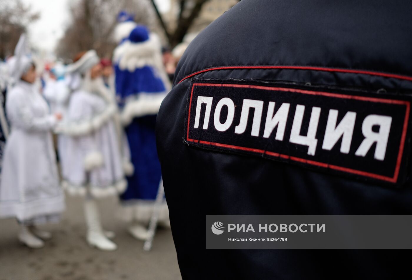 Праздничное шествие Дедов Морозов в Краснодаре