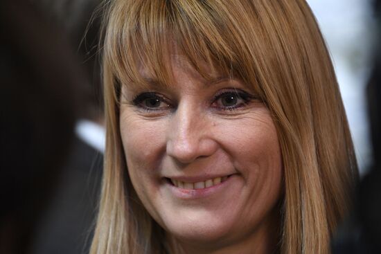 Президент РФ В. Путин и премьер-министр РФ Д.Медведев приняли участие в XVII съезде партии "Единая Россия"