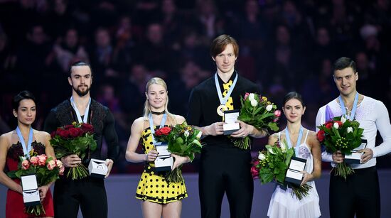 Фигурное катание. Чемпионат России. Церемония награждения