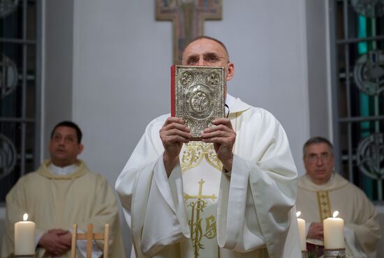 Празднование католического Рождества в России