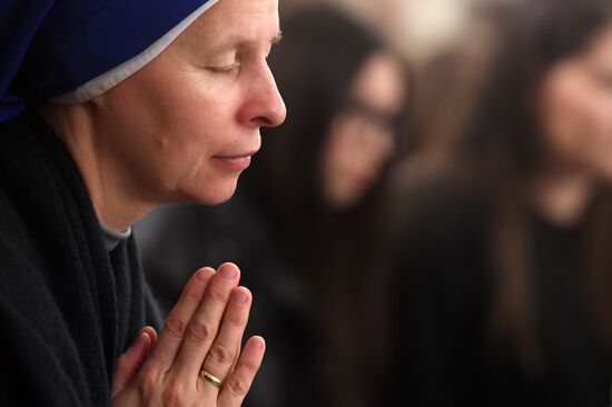 Празднование католического Рождества в России