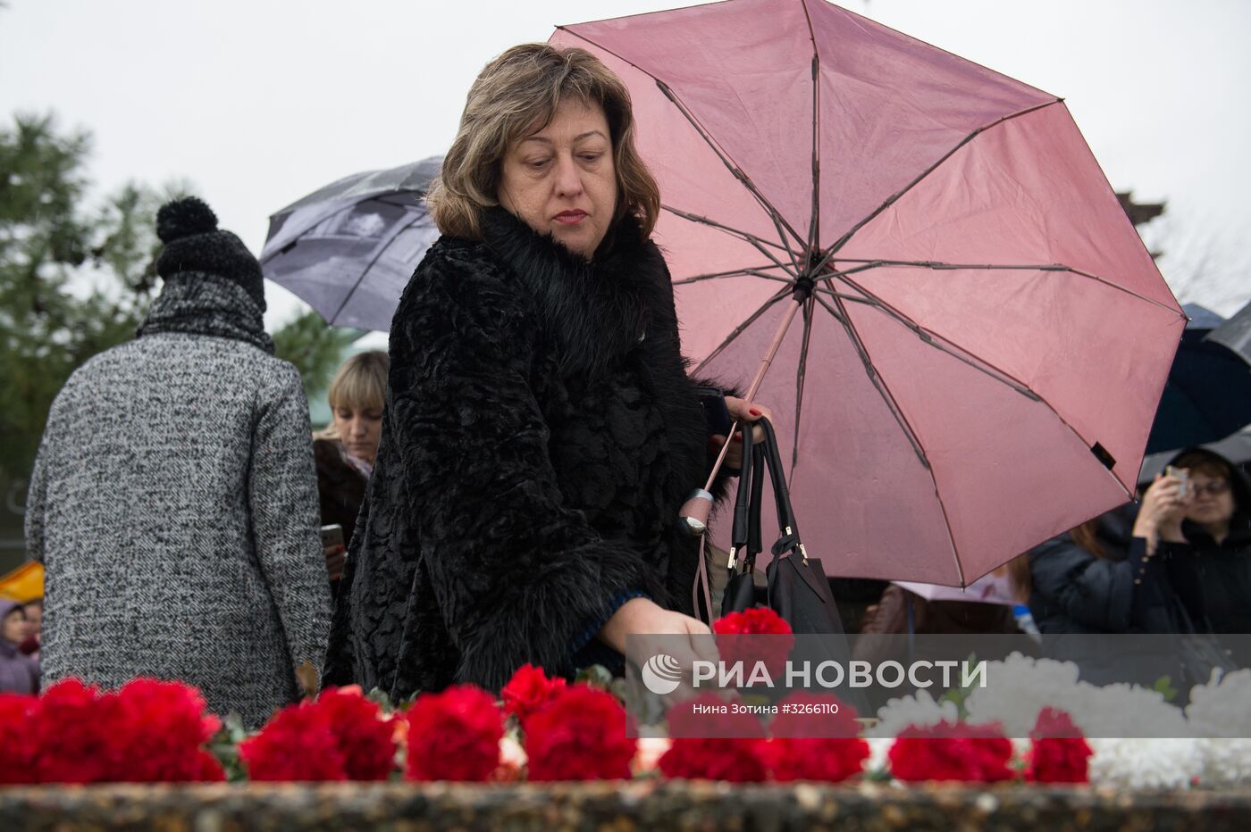 В Сочи почтили память погибших при крушении "Ту-154"