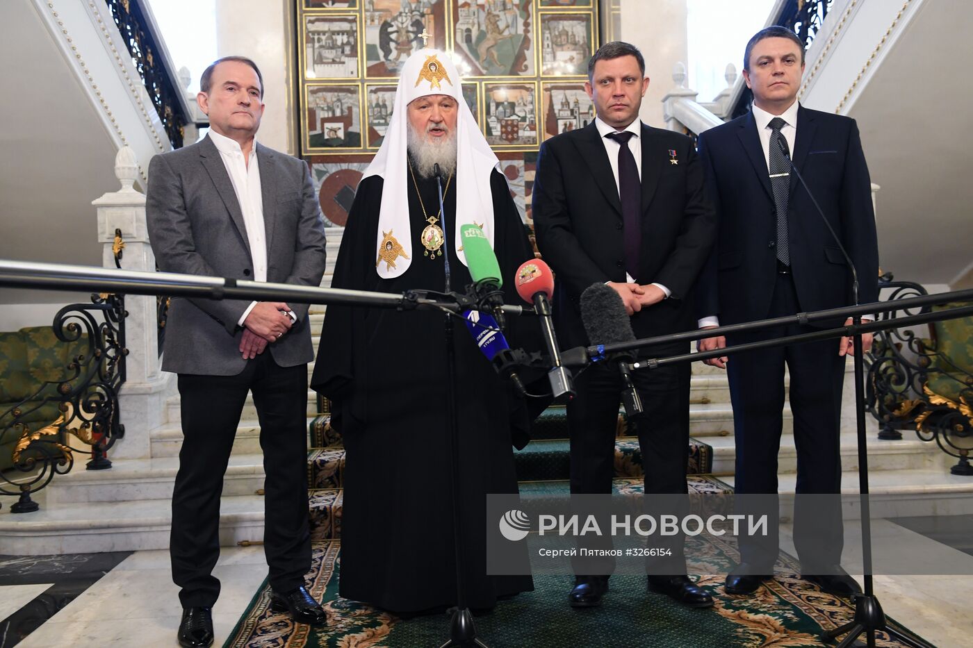 Патриарх Кирилл провел встречу по вопросу обмена пленными в Донбассе
