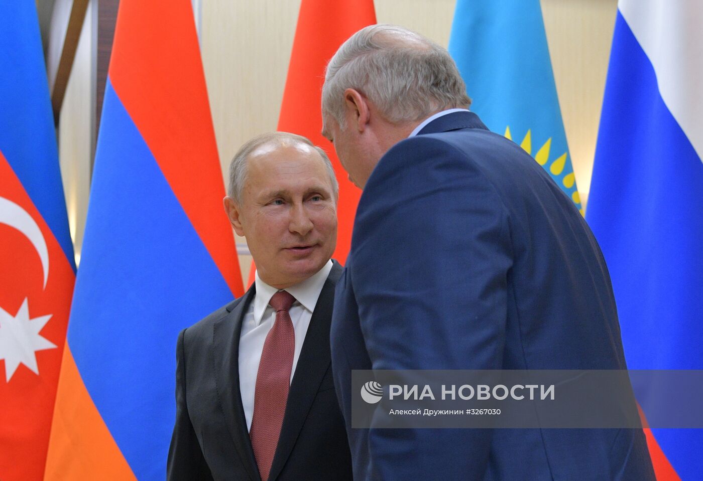 Президент РФ В. Путин принял участие в неформальной встрече глав государств СНГ