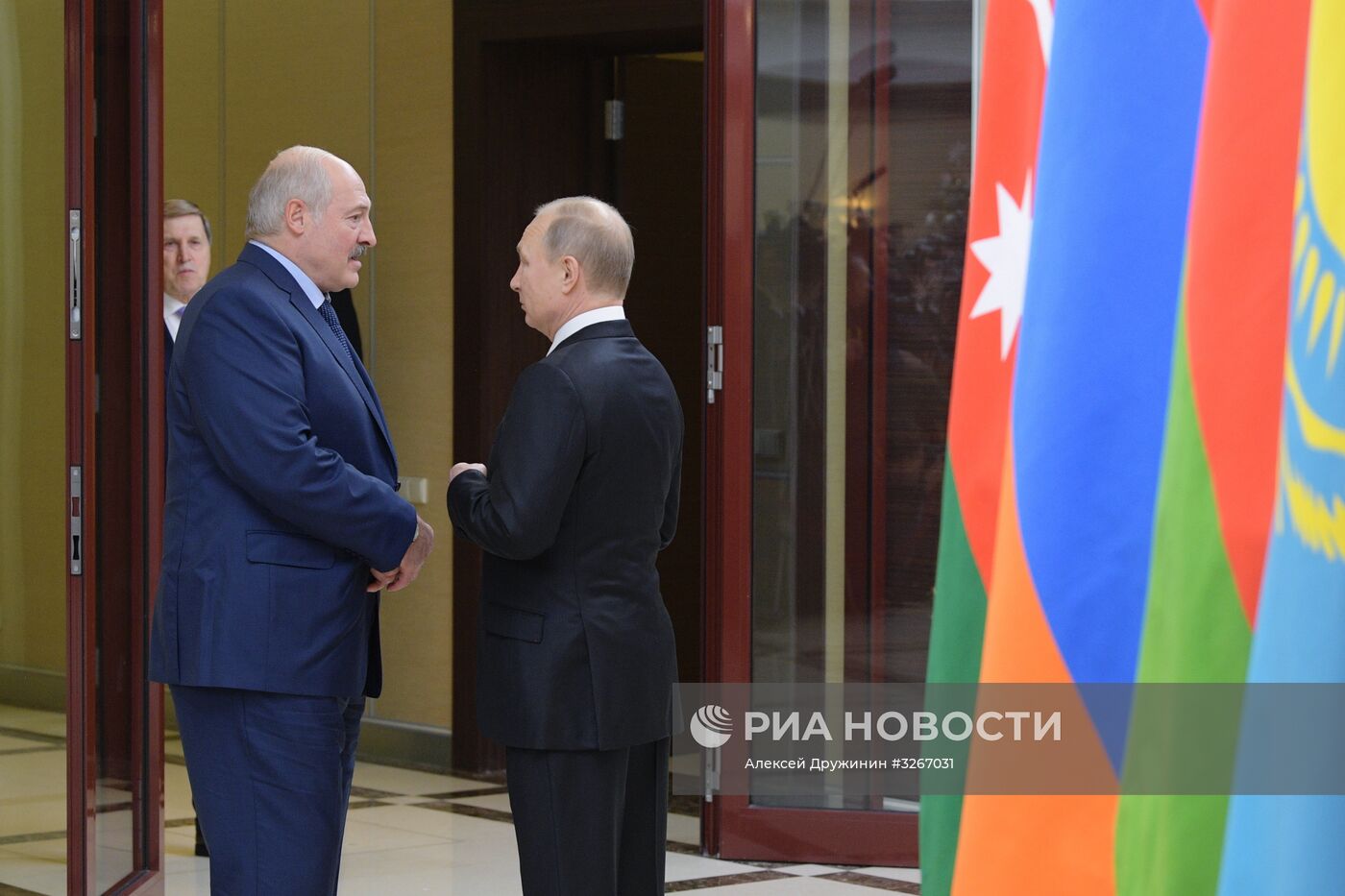 Президент РФ В. Путин принял участие в неформальной встрече глав государств СНГ