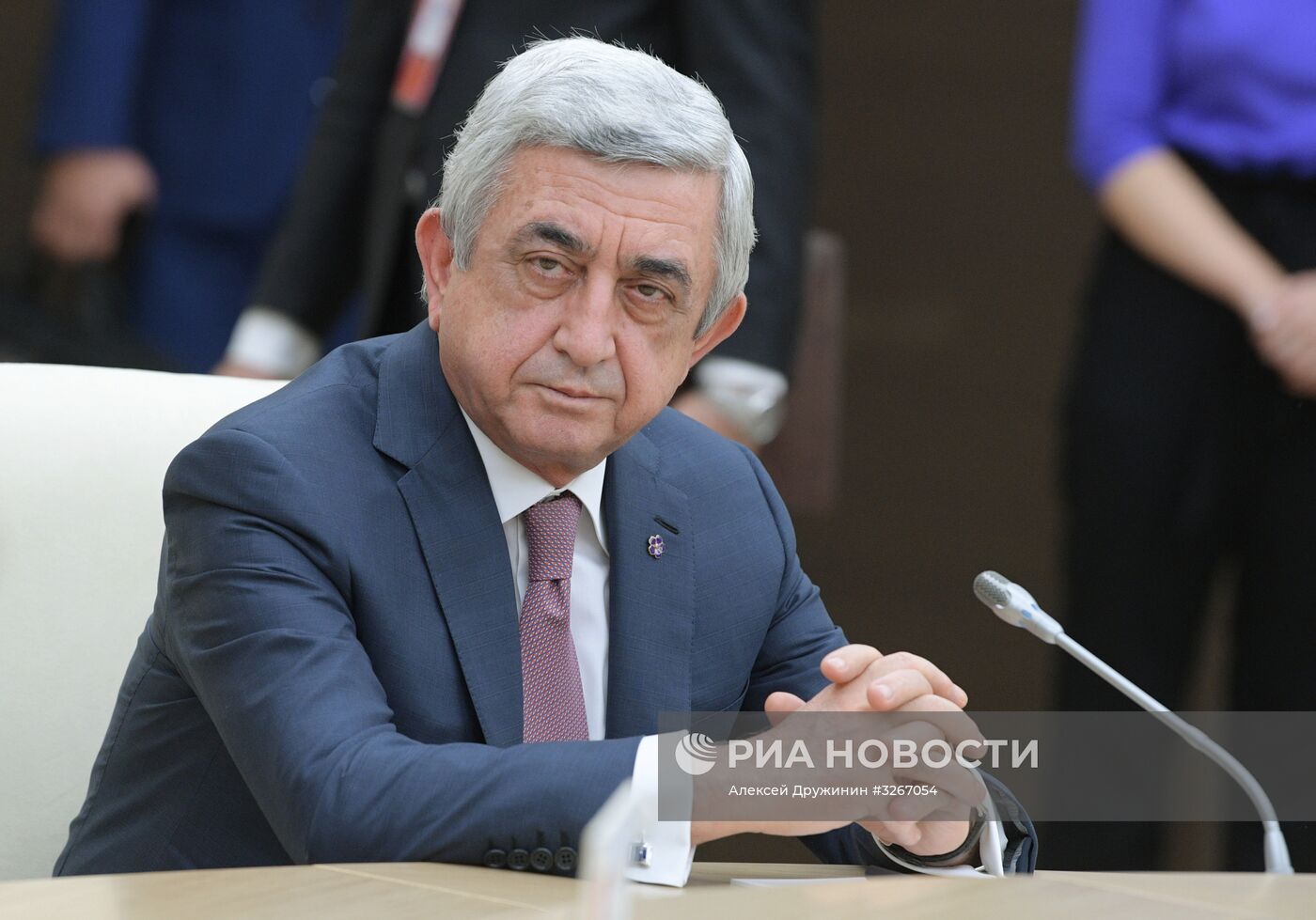 Президент РФ В. Путин принял участие в неформальной встрече глав государств СНГ