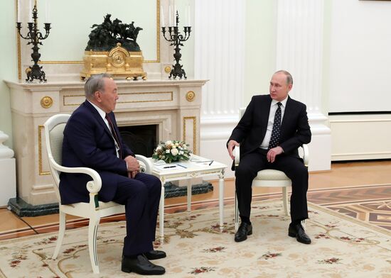 Встреча президента РФ В. Путина с президентом Казахстана Н. Назарбаевым