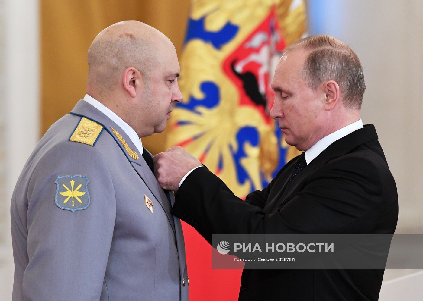 Президент РФ В. Путин встретился с военнослужащими, участвовавшими в операции в Сирии