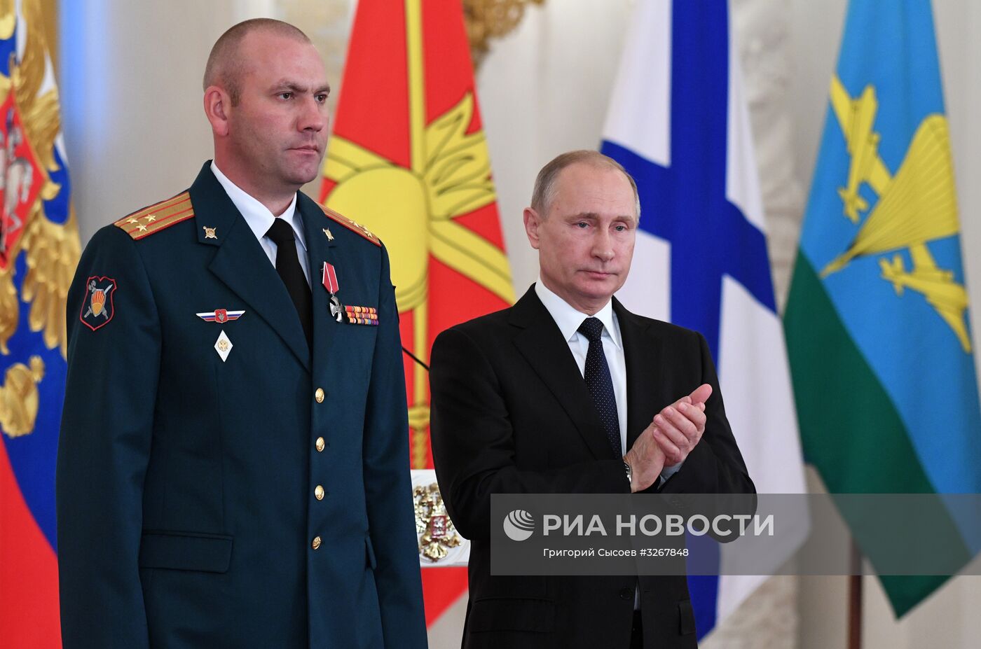 Президент РФ В. Путин встретился с военнослужащими, участвовавшими в операции в Сирии