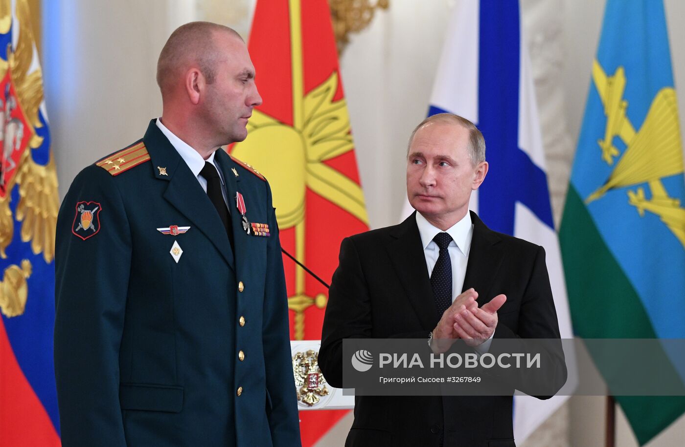 Президент РФ В. Путин встретился с военнослужащими, участвовавшими в операции в Сирии