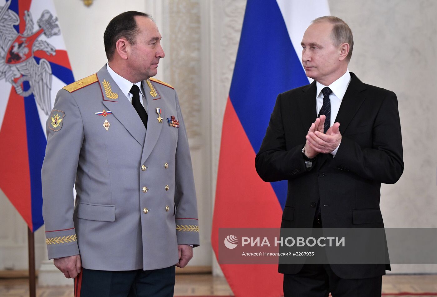 Президент РФ В. Путин встретился с военнослужащими, участвовавшими в операции в Сирии