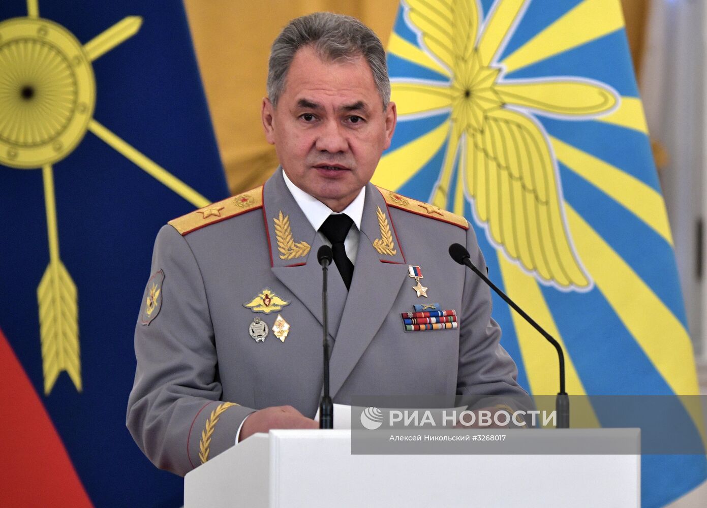 Президент РФ В. Путин встретился с военнослужащими, участвовавшими в операции в Сирии