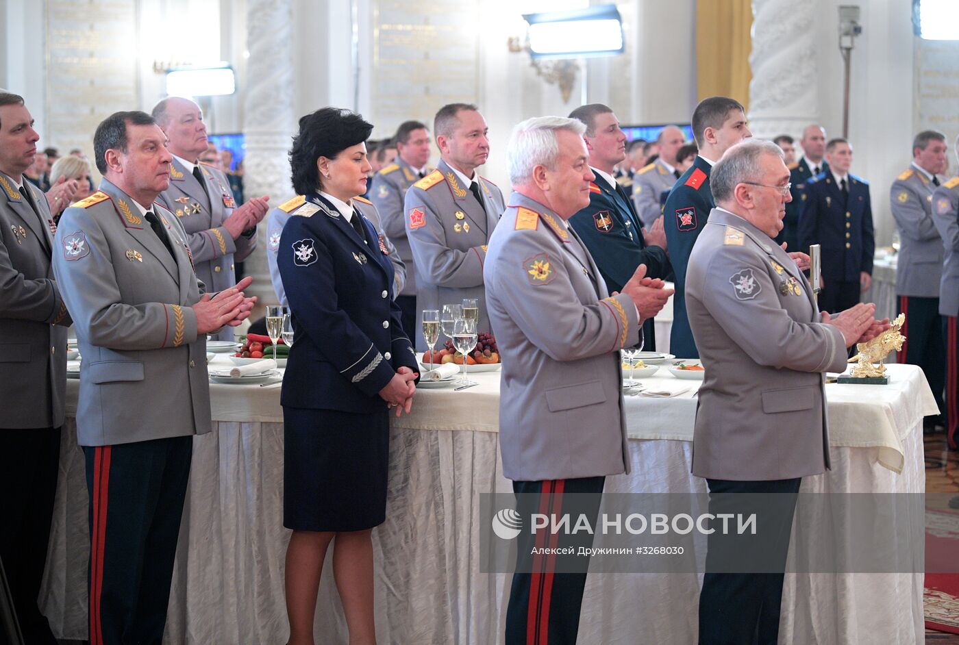 Президент РФ В. Путин встретился с военнослужащими, участвовавшими в операции в Сирии