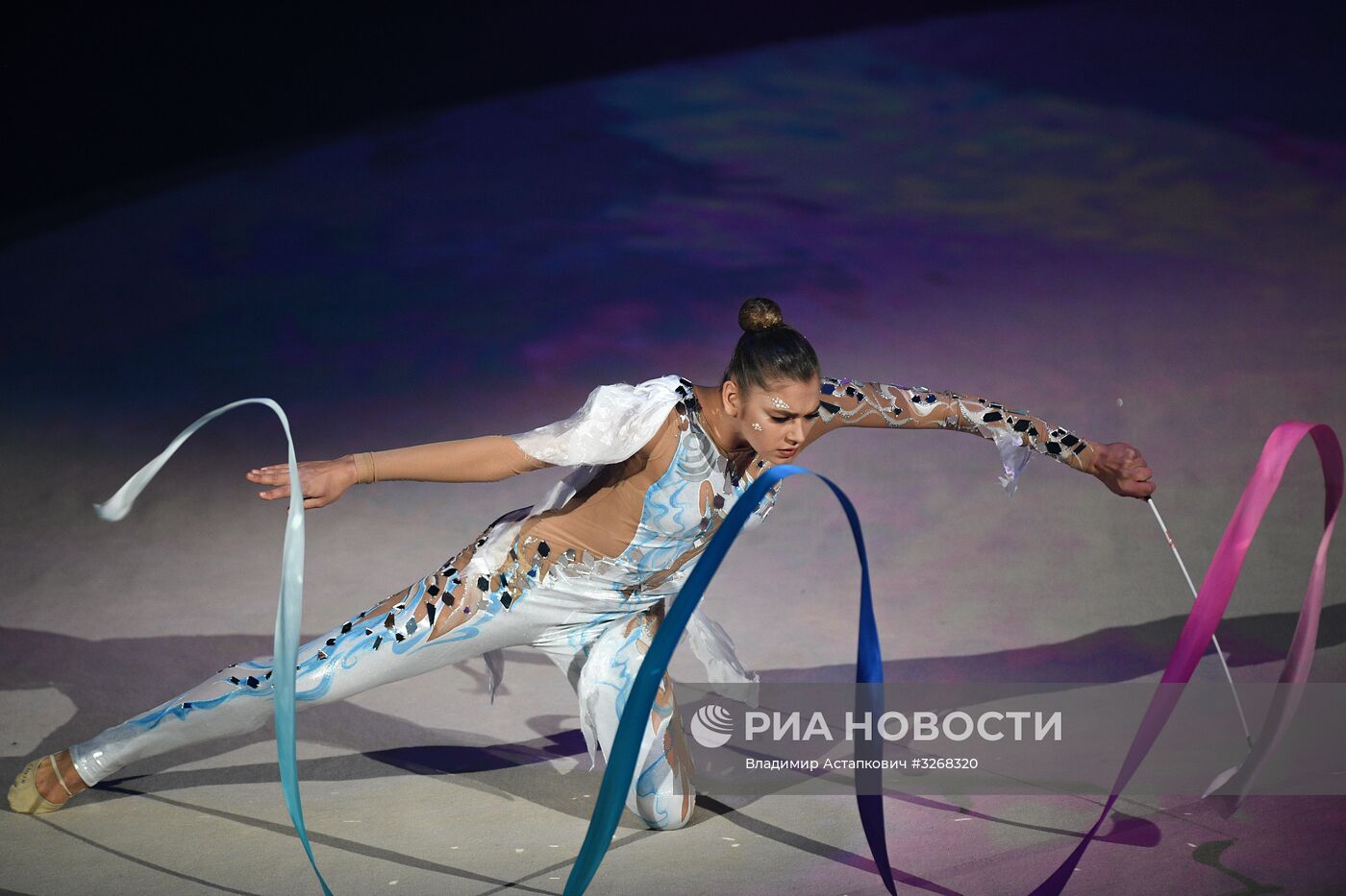 Новогоднее шоу Олимпийских чемпионов "За спорт! Город будущего"