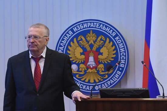 ЦИК зарегистрировал лидера ЛДПР В. Жириновского в качестве кандидата на пост президента России