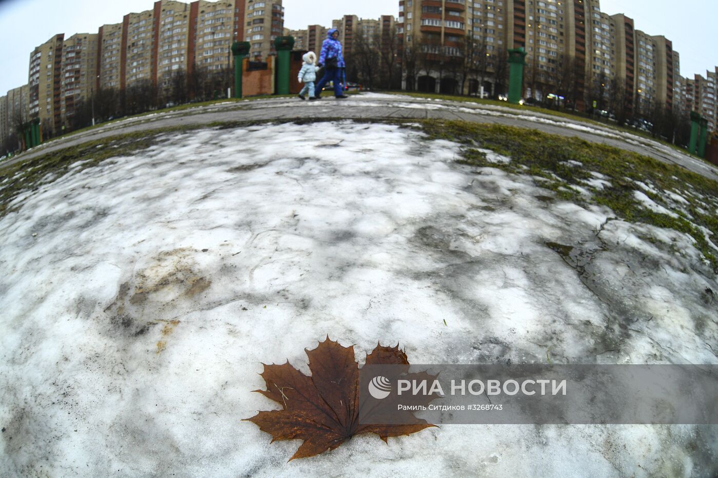 Аномально теплая погода в Москве