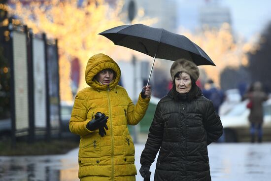 Аномально теплая погода в Москве