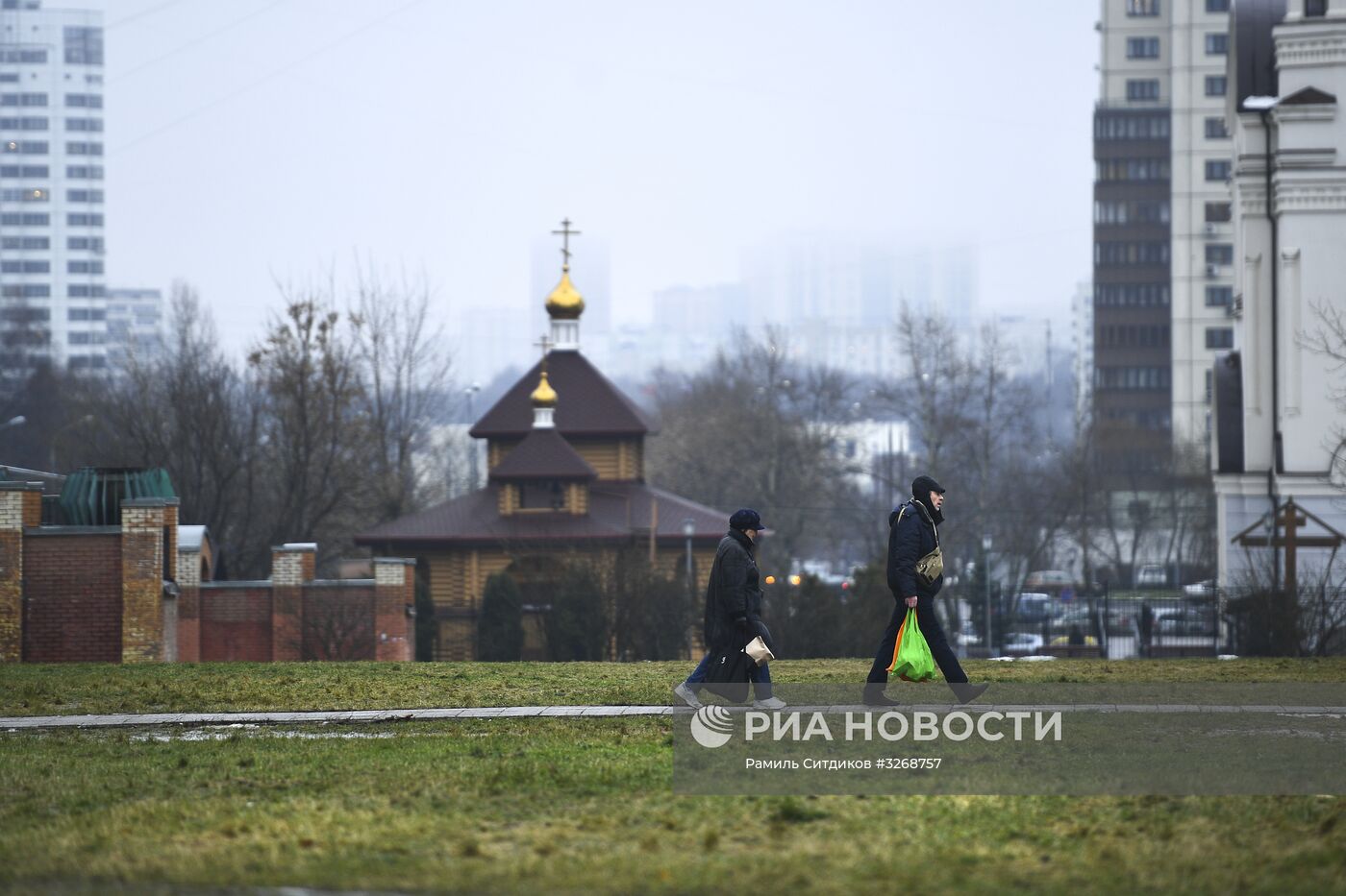 Аномально теплая погода в Москве