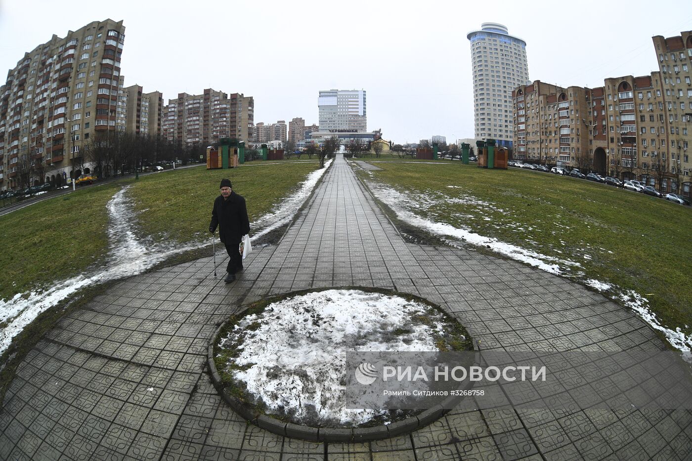 Аномально теплая погода в Москве