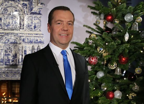 Поздравление премьер-министра РФ Д. Медведева с Новым годом