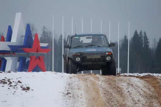 Соревнования по автобиатлону в парке "Патриот"