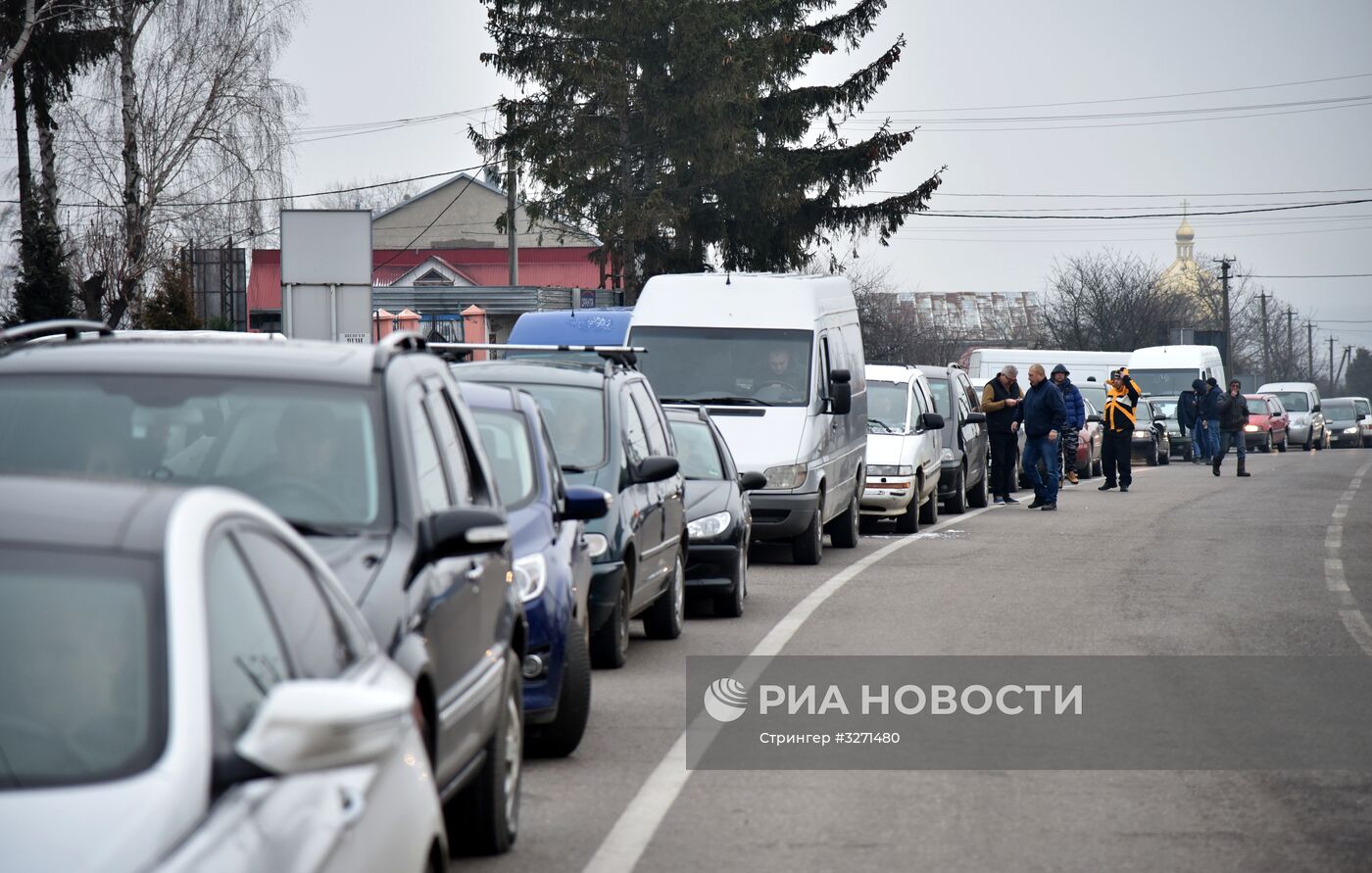 Акция протеста на границе между Украиной и Польшей