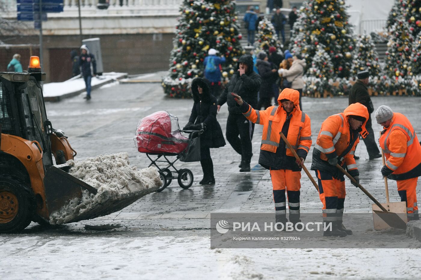 Снег в Москве