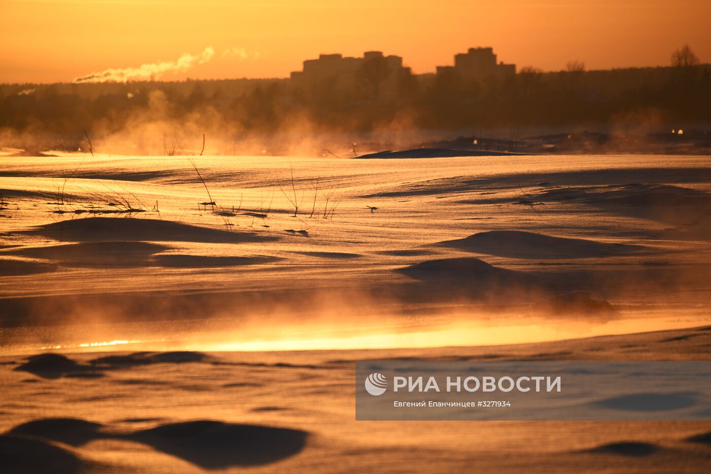 Подледная рыбалка на реке Томь